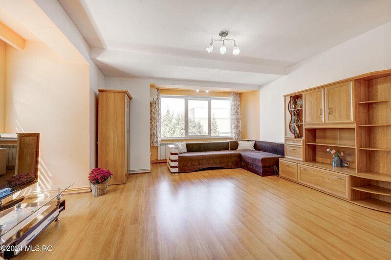 Sisesti apartament spatios de 2 camere, ideal pentru familie!