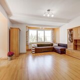 Sisesti apartament spatios de 2 camere, ideal pentru familie!